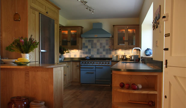 Simon’s Kitchen & Naomi’s kitchen